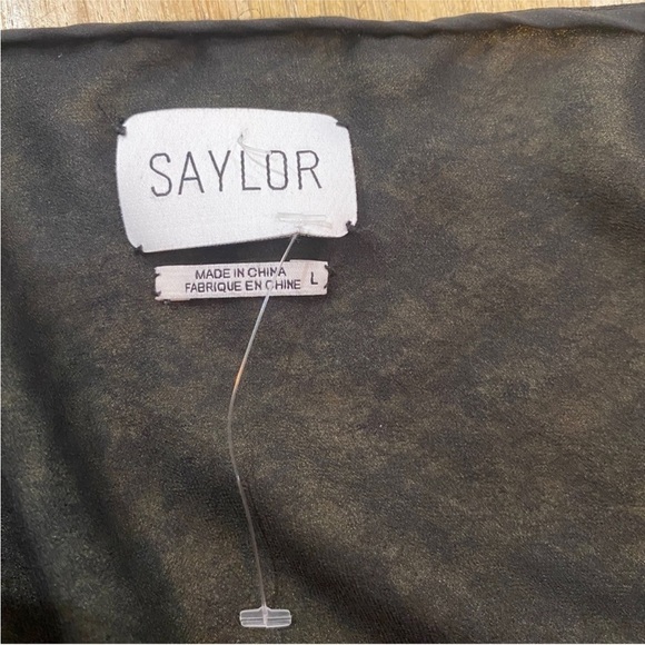 Saylor yellow gold python printed faux wrap blouse top NEW - Picture 7 of 9